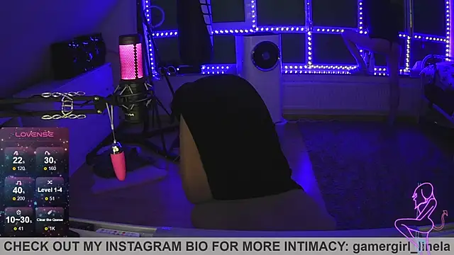 Snapshot of Gamergirl-Linela chatting on September 10, 4:33 am Gamergirl-Linela online show from September 10, 4:33 am