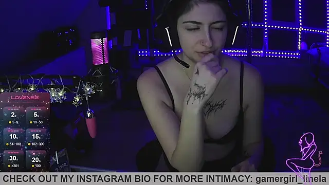 Gamergirl-Linela online show from November 4, 11:08 pm