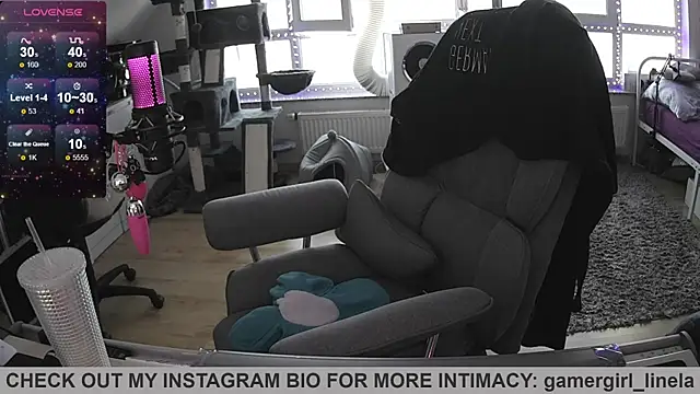 Snapshot of Gamergirl-Linela chatting on July 6, 4:30 am Gamergirl-Linela online show from July 6, 4:30 am