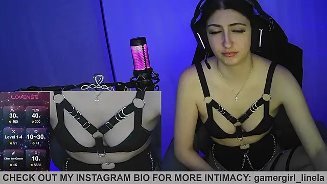 Snapshot of Gamergirl-Linela chatting on January 16, 10:03 pm Gamergirl-Linela online show from January 16, 10:03 pm