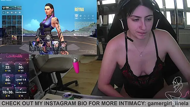 Snapshot of Gamergirl-Linela chatting on December 21, 2:19 pm Gamergirl-Linela online show from December 21, 2:19 pm