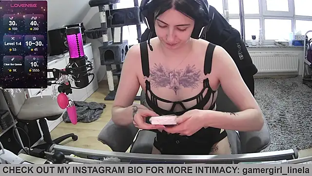 Gamergirl-Linela online show from April 29, 5:06 pm