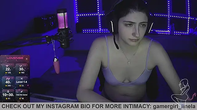 Snapshot of Gamergirl-Linela chatting on September 14, 12:00 am Gamergirl-Linela online show from September 14, 12:00 am