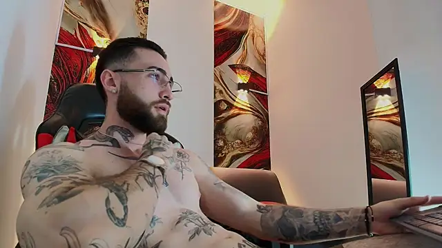 Luke davis01 online show from November 14, 1:15 pm