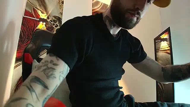 Luke davis01 online show from December 22, 1:11 pm