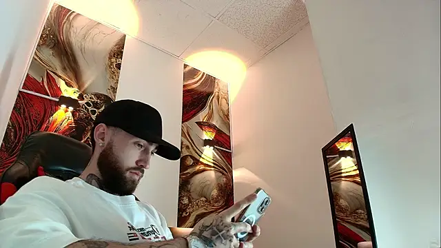 Luke davis01 online show from February 21, 12:40 pm