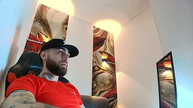 Luke davis01 online show from May 7, 1:03 pm