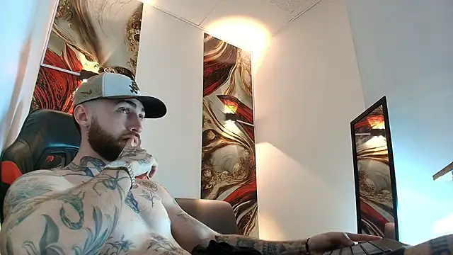 Luke davis01 online show from May 30, 12:55 pm