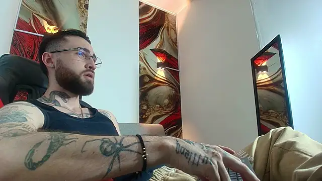 Luke davis01 online show from September 13, 1:00 pm