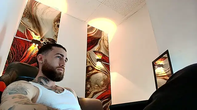 Luke davis01 online show from April 13, 1:15 pm