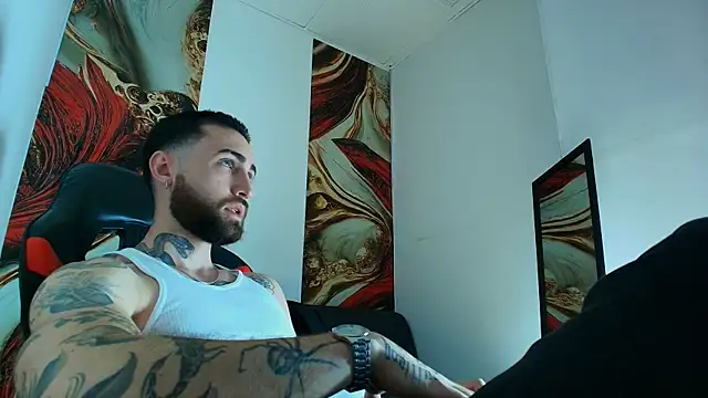 Luke davis01 online show from July 27, 1:18 pm