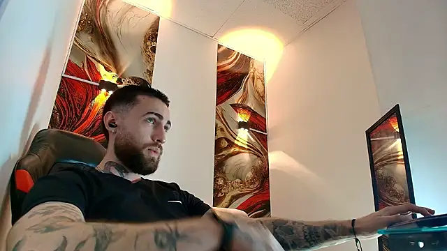 Luke davis01 online show from March 18, 1:02 pm