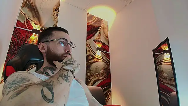 Luke davis01 online show from November 28, 1:11 pm