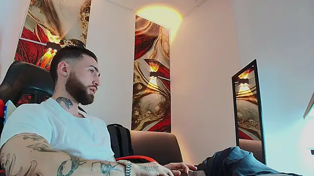 Luke davis01 online show from November 11, 1:17 pm