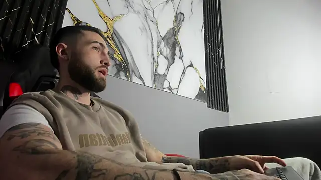 Luke davis01 online show from September 9, 1:42 pm