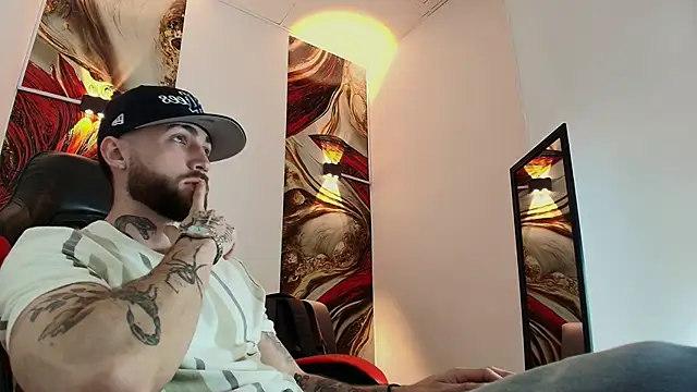 Luke davis01 online show from October 31, 1:19 pm