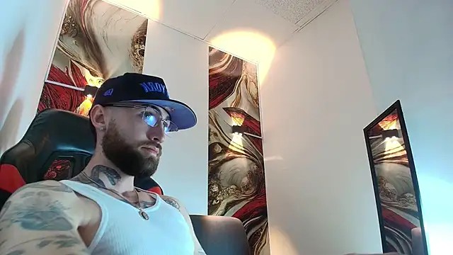 Luke davis01 online show from January 15, 1:03 pm