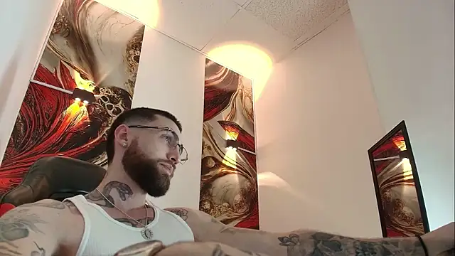 Luke davis01 online show from February 15, 12:59 pm