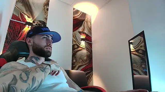 Luke davis01 online show from December 23, 4:01 am