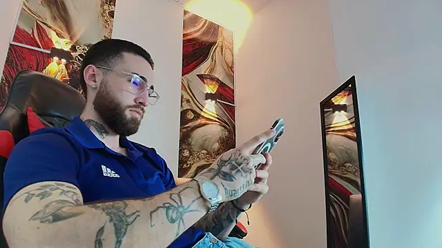 Luke davis01 online show from November 7, 1:15 pm