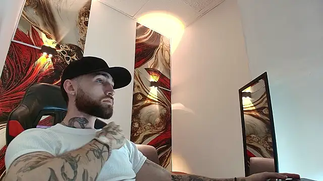 Luke davis01 online show from February 2, 1:21 pm