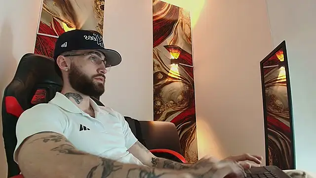 Luke davis01 online show from October 17, 1:24 pm