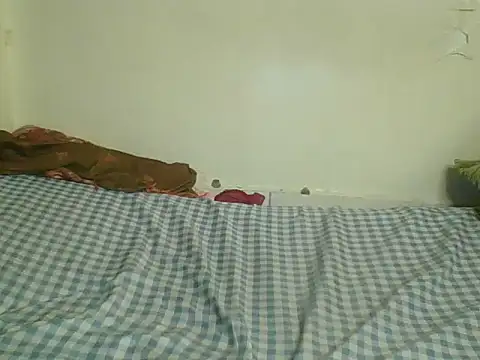 Snapshot of SweetLeona chatting on October 13, 4:58 am SweetLeona online show from October 13, 4:58 am