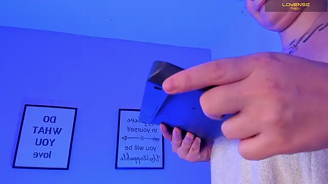 Morgan Wright online show from April 21, 1:42 am