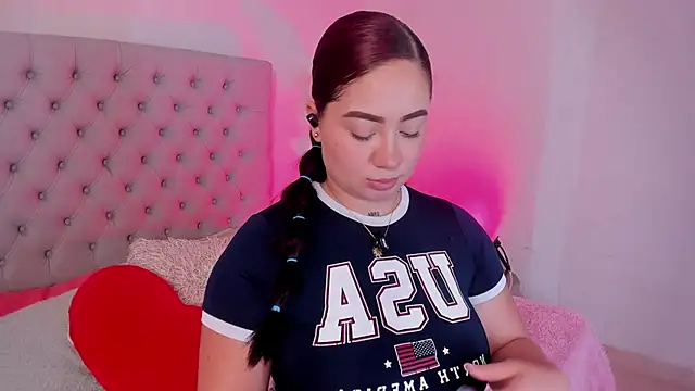 Snapshot of Morgan_Wright chatting on February 6, 7:43 pm Morgan Wright online show from February 6, 7:43 pm