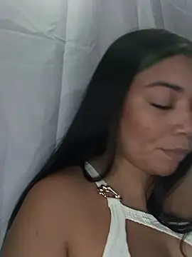 Sophia Brunett online show from February 2, 11:09 am