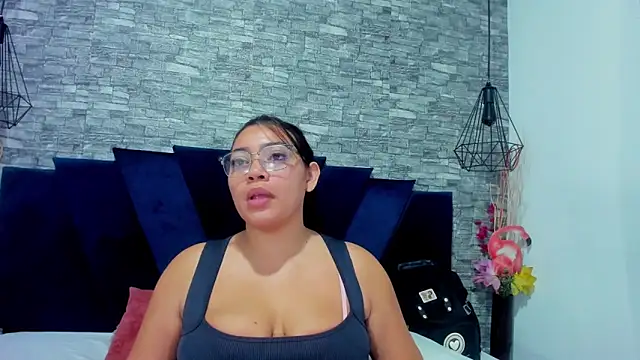 Sophia Brunett online show from November 16, 12:21 pm