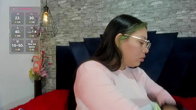 Sophia Brunett online show from February 14, 11:43 am