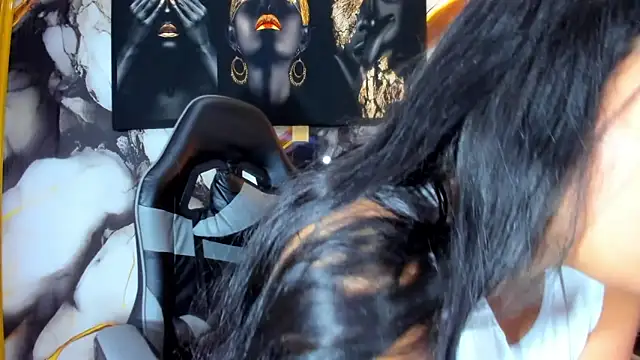 Sophia Brunett online show from November 13, 11:47 am