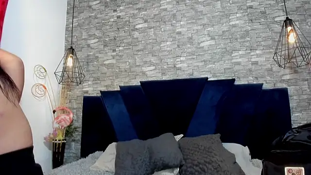 Sophia Brunett online show from March 12, 3:56 am