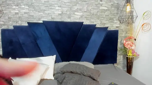 Sophia Brunett online show from March 15, 11:28 am