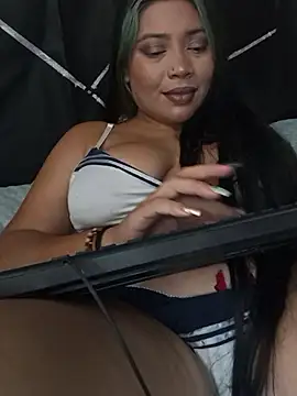 Sophia Brunett online show from May 10, 9:46 am