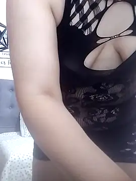 Saori Sann  online show from October 22, 4:50 pm