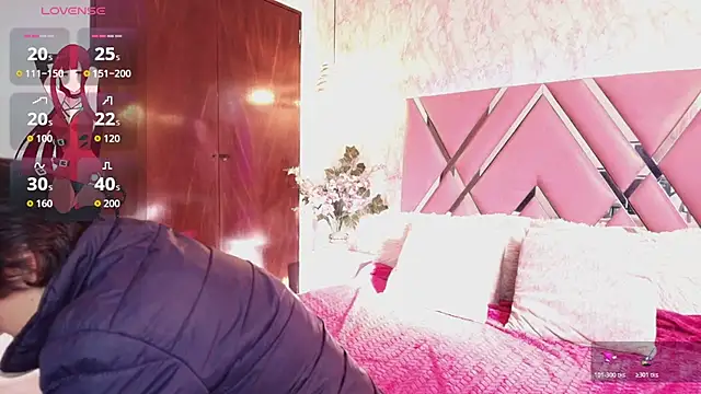 Saori Sann  online show from November 27, 1:00 pm