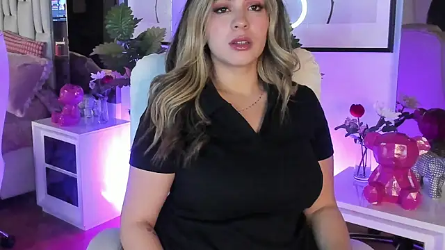 Cloee Rainbow1 online show from February 18, 11:50 am