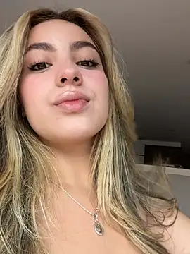 Cloee Rainbow1 online show from July 17, 1:19 pm