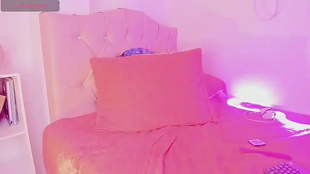 Snapshot of VictoriaBlackfire chatting on November 11, 5:02 am VictoriaBlackfire online show from November 11, 5:02 am