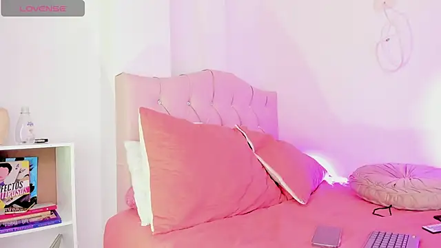 Snapshot of VictoriaBlackfire chatting on November 22, 1:04 am VictoriaBlackfire online show from November 22, 1:04 am