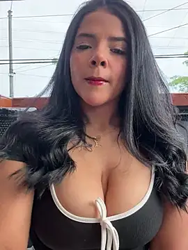 HannahFiore online show from February 12, 10:15 pm