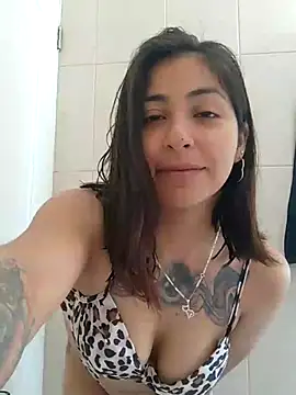 Snapshot of MaiPandora chatting on October 20, 3:56 pm MaiPandora online show from October 20, 3:56 pm