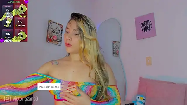 Snapshot of Vickyallien chatting on June 9, 3:46 pm Vickyallien online show from June 9, 3:46 pm
