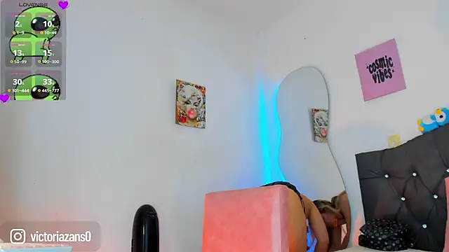 Vickyallien online show from March 11, 4:23 pm