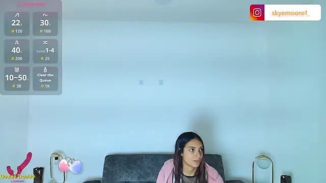 Skye Moore online show from September 19, 12:09 pm
