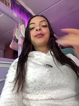 Skye Moore online show from March 16, 6:32 pm