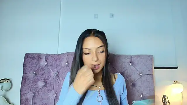 Snapshot of Skye_Moore chatting on October 22, 7:13 pm Skye Moore online show from October 22, 7:13 pm