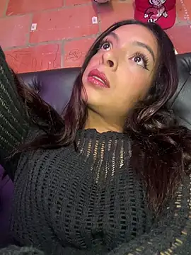 Skye Moore online show from February 12, 6:07 pm